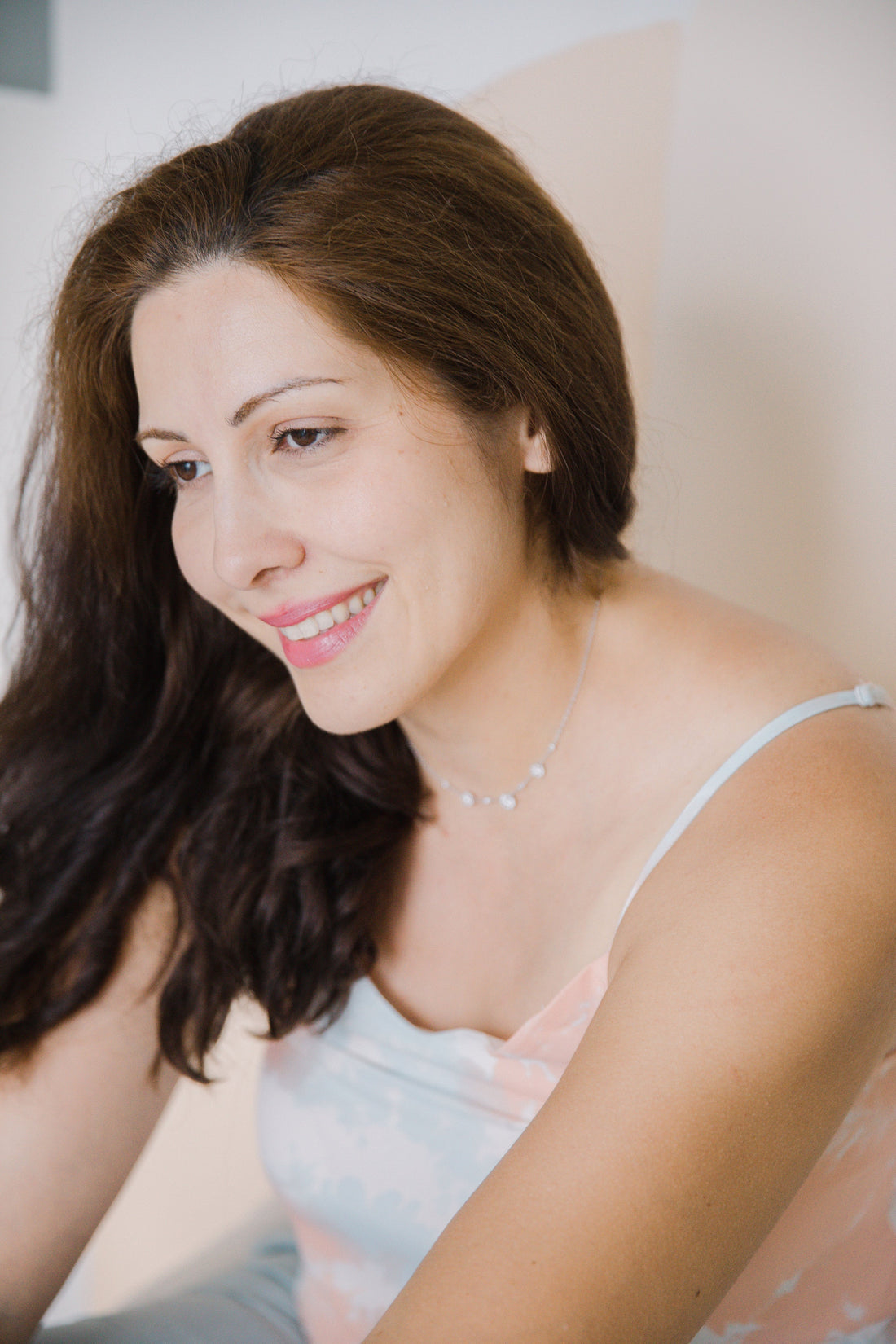 Is oiling good for hair? What are its benefits? - SVAAN